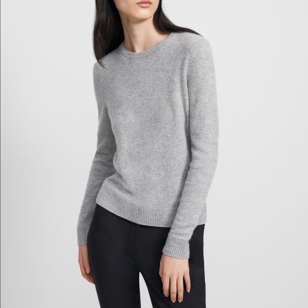 Crewneck Sweater in Feather Cashmere